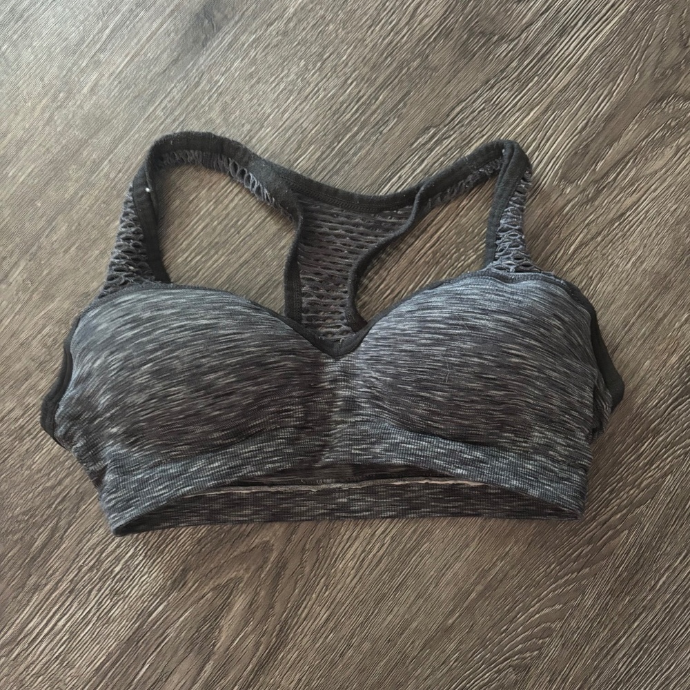 Gray sports bra comfy charcoal heather stretch cupped wireless molded
